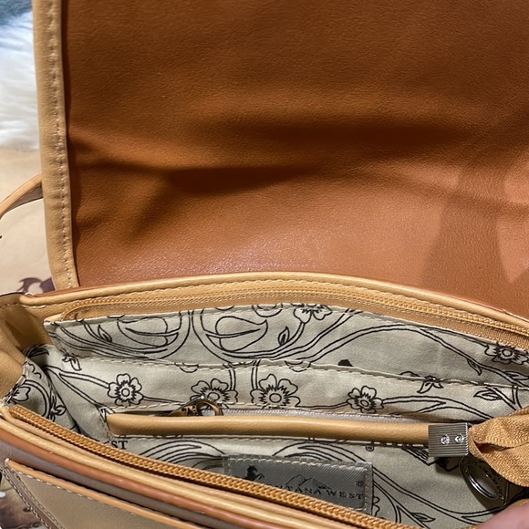 Montana West Crossbody Bag - Picture 5 of 6